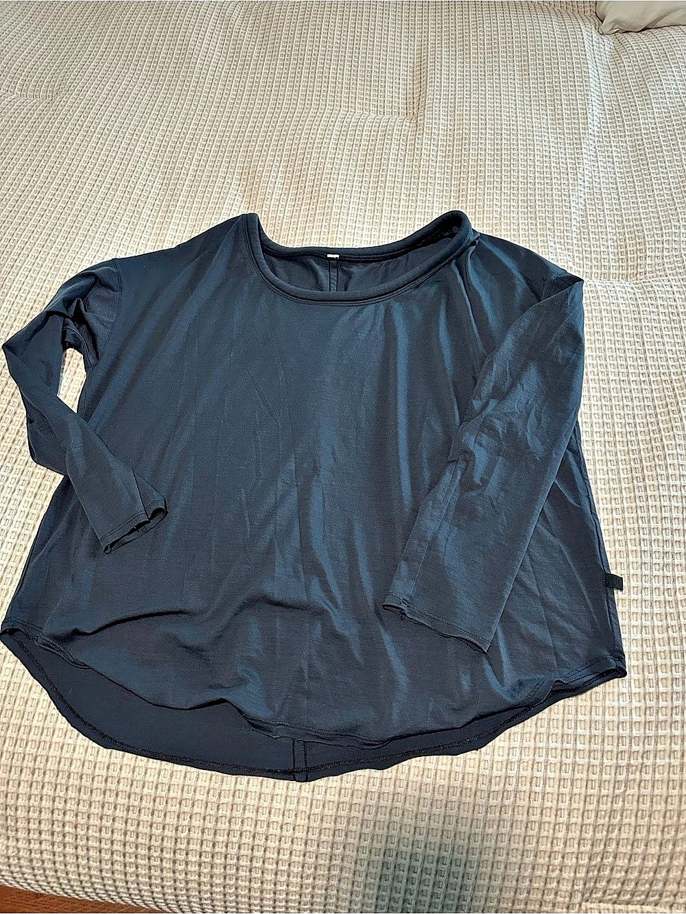 Lululemon - Navy Long Sleeve Top - Women’s Large